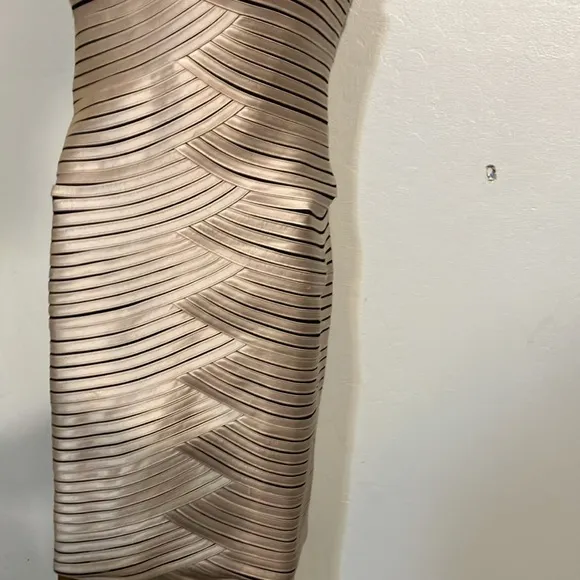 BCBG Maxazria formal ribbon pencil dress size 10 🔥