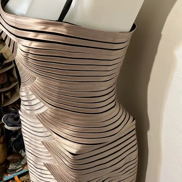 BCBG Maxazria formal ribbon pencil dress size 10 🔥