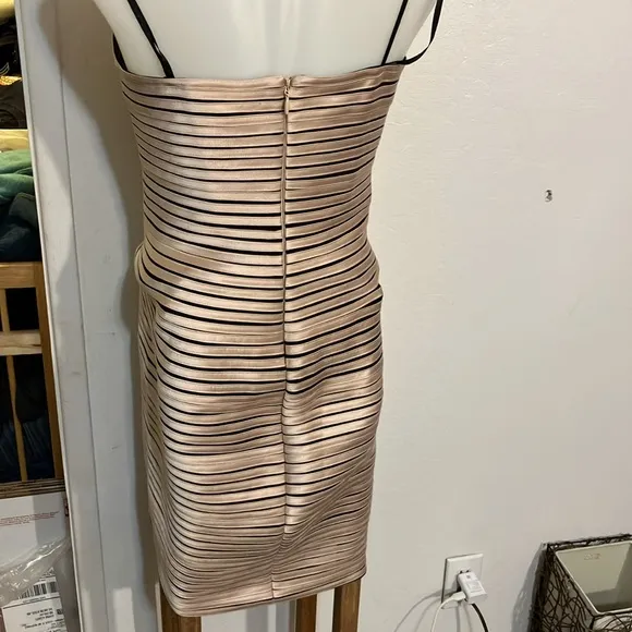 BCBG Maxazria formal ribbon pencil dress size 10 🔥