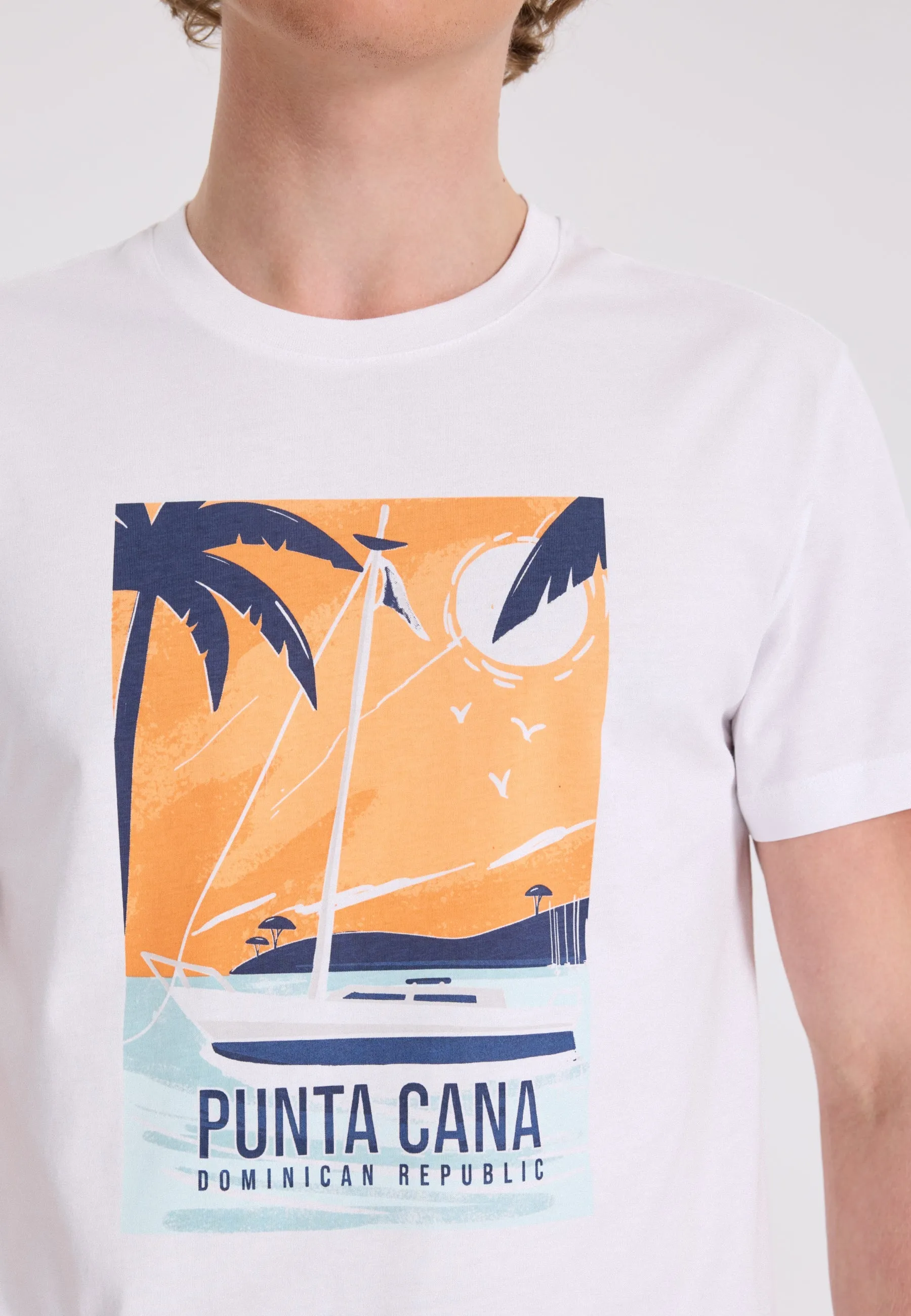Beyaz Baskılı Bisiklet Yaka Pamuklu Regular Fit Erkek T-Shirt WMVACA PUNTA CANA
