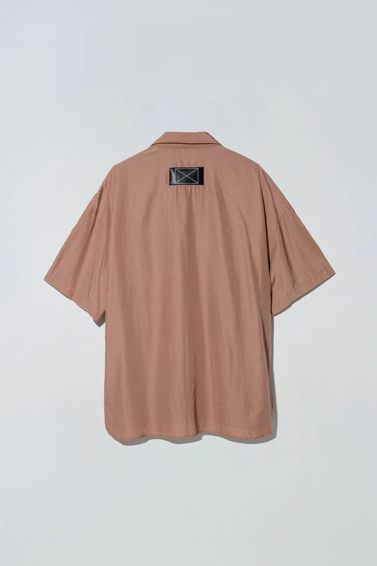 Billie Shirt Nude