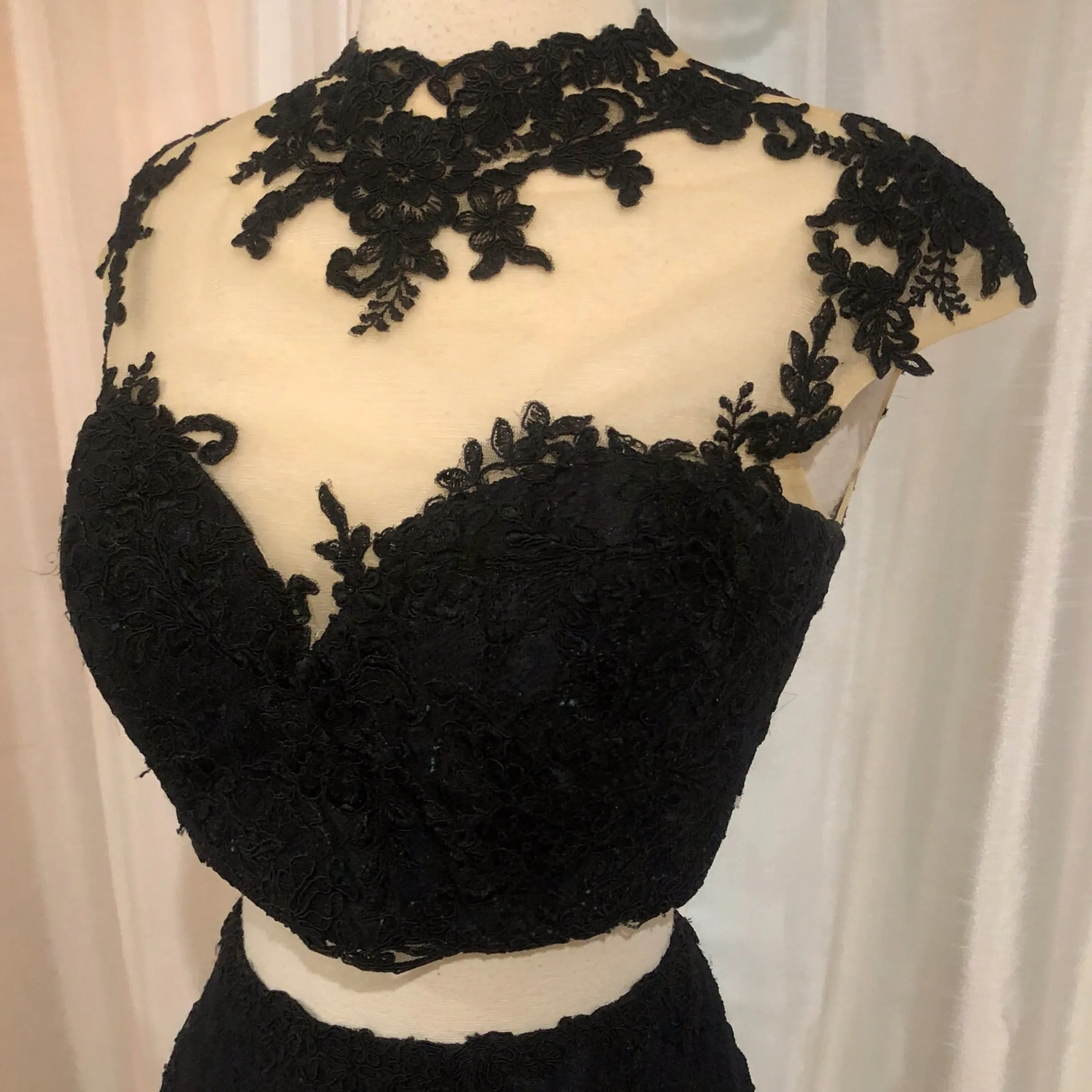 BLUSH PROM Long Black Two Piece Gown Size 6