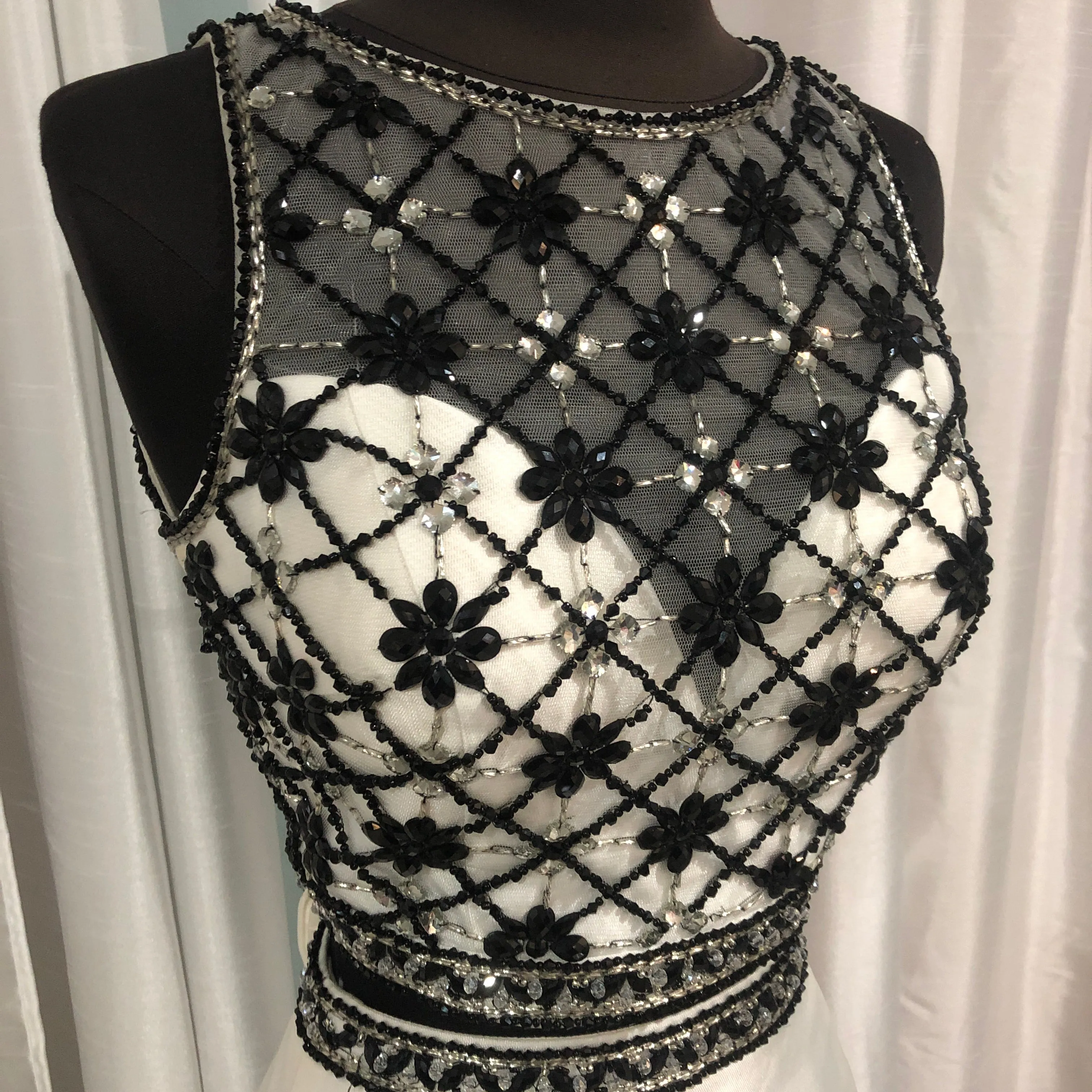 BOUTIQUE Short Black & White Two Piece Gown Size 8