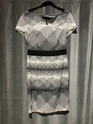 Carolina Herrera Black and White Cotton Short Sleeve Midi Dress