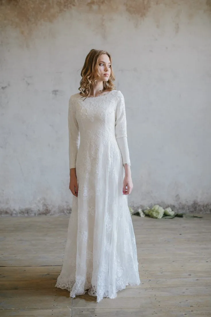 Elegant Chiffon and Lace Scoop Neckline 3/4 Sleeve Wedding Dress-715684