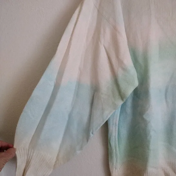 Fate tie dyed gradient sweater size M/L