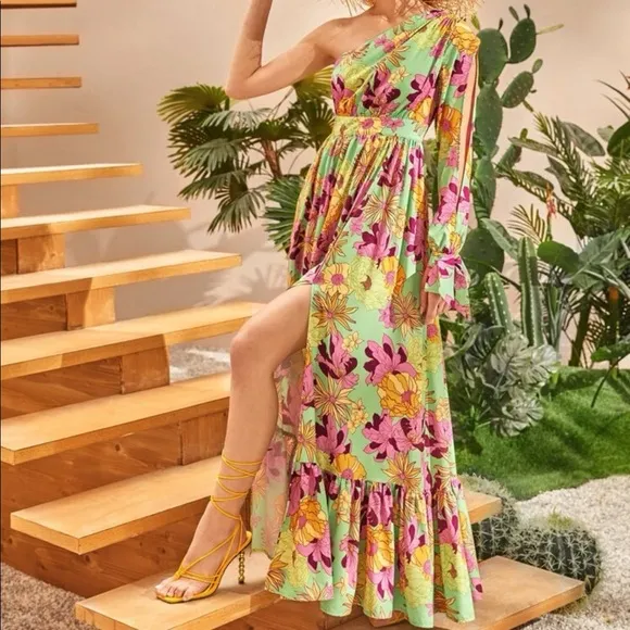 ⚡️FLASH SALE⚡️ Boho floral statement dress