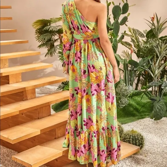 ⚡️FLASH SALE⚡️ Boho floral statement dress