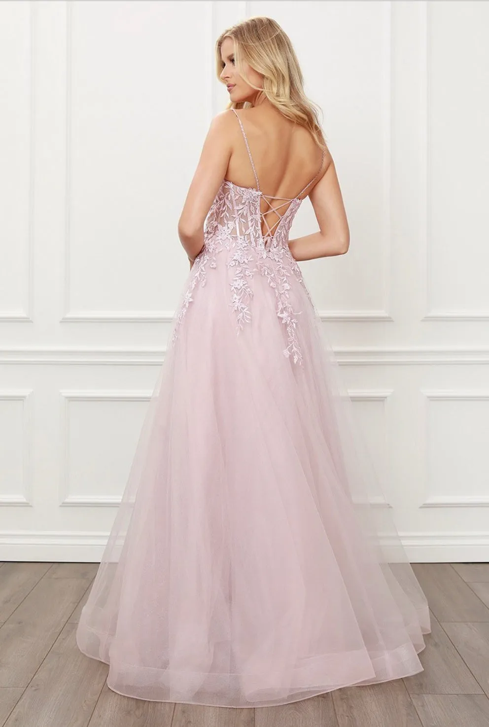 Nox Anabel Evening Gowns T449
