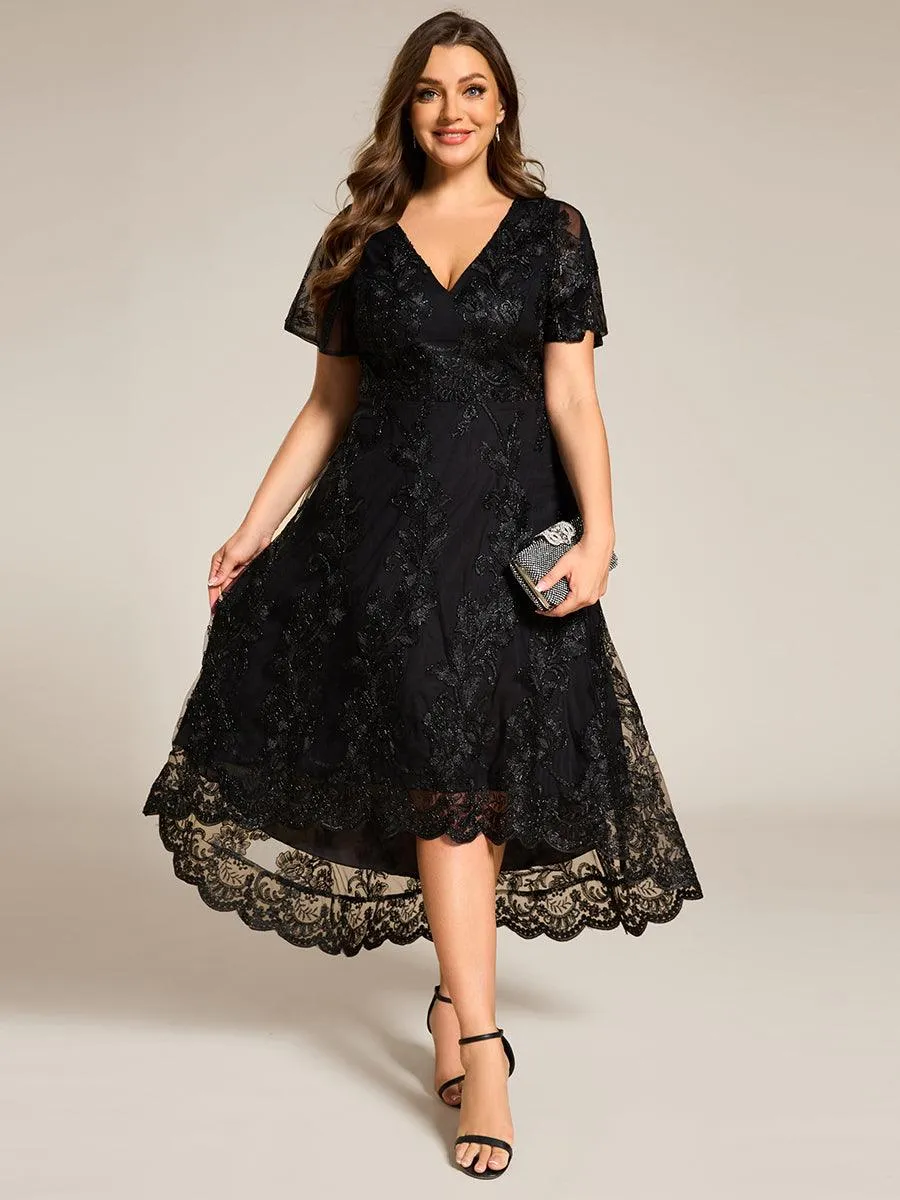 Robe d'invitée de mariage mi-longue à col en V et en maille brodée grande taille