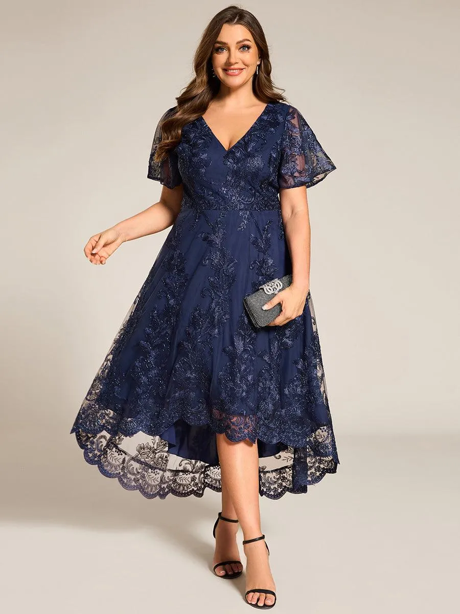 Robe d'invitée de mariage mi-longue à col en V et en maille brodée grande taille
