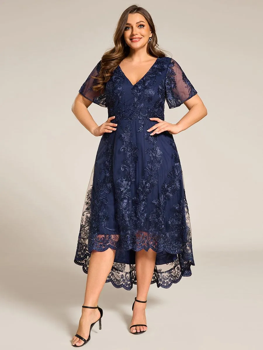 Robe d'invitée de mariage mi-longue à col en V et en maille brodée grande taille