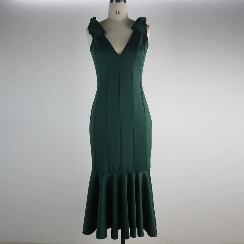 Sexy Deep V-neck Halter Evening Dress Pleated Dress