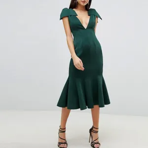 Sexy Deep V-neck Halter Evening Dress Pleated Dress