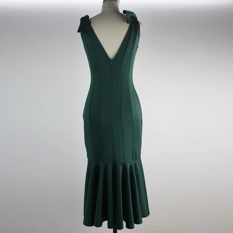 Sexy Deep V-neck Halter Evening Dress Pleated Dress