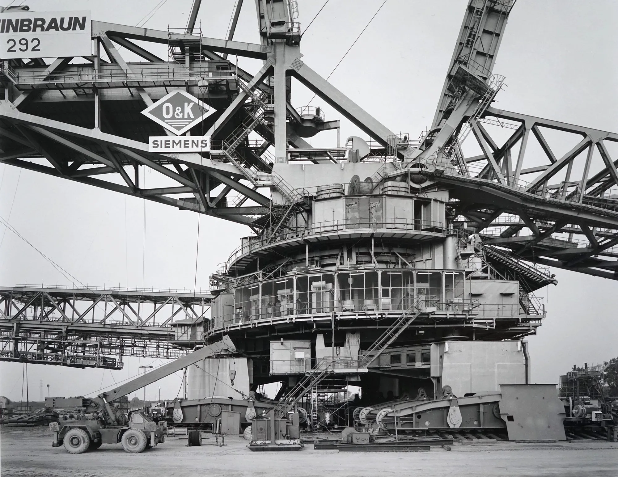 Shovel Wheel Excavator 292, Main Unit