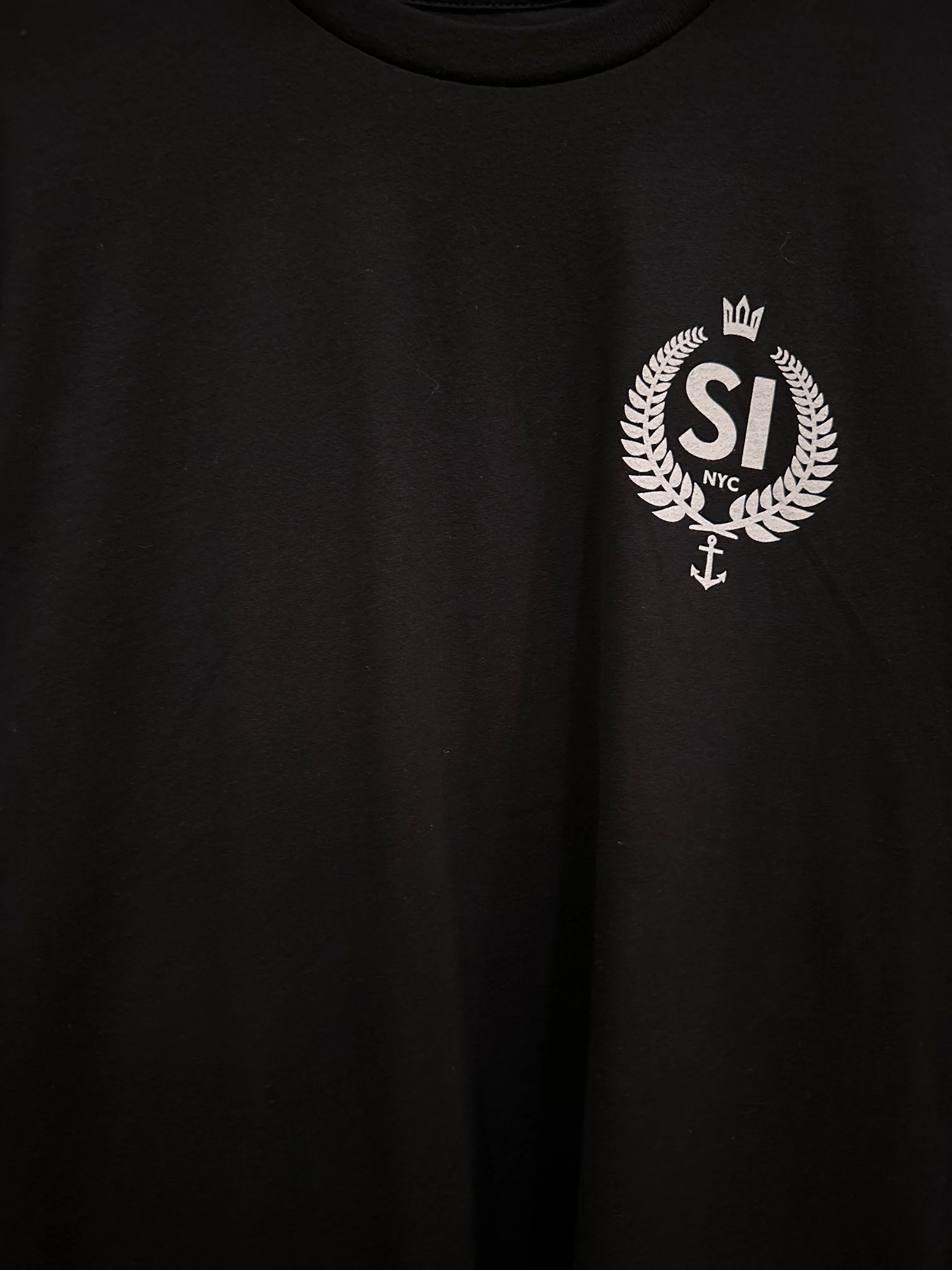 SI NYC Crest T - Black