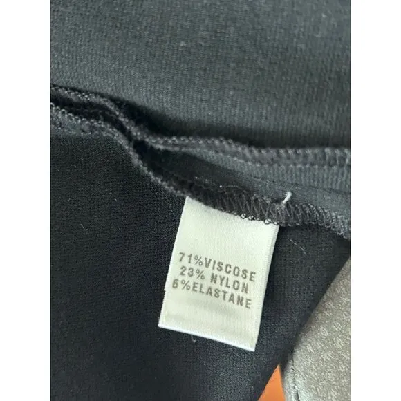 ST JOHN SoCa Solid Black Knit Pencil Skirt Size 6 Zip Back Slit Formal Workwear