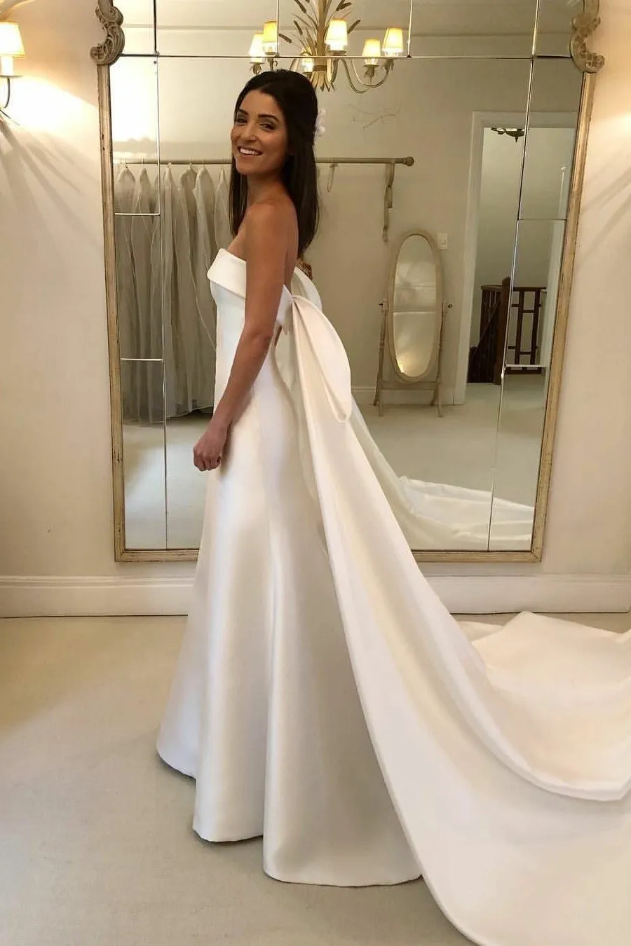 Strapless Satin Bride Wedding Dress with Watteau Train