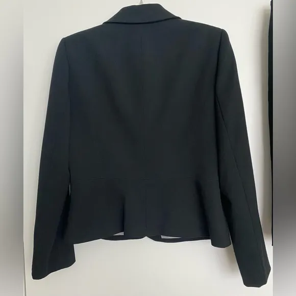 TAHARI Arthur S. Levine Black Skirt &amp; Jacket Two-Piece Suit Set size 8 poly/wool