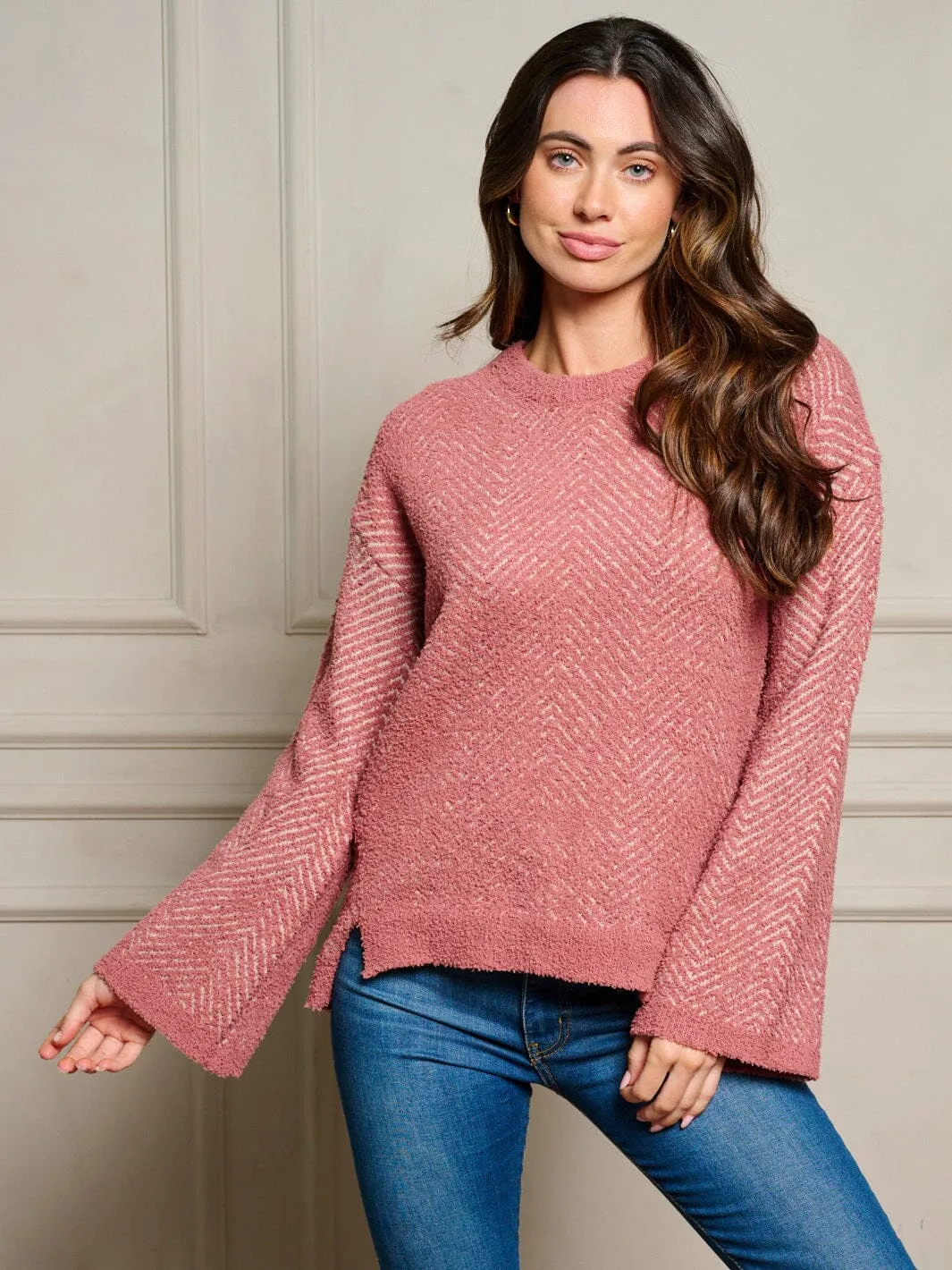 WOMEN'S LONG BELL SLEEVE PULLOVER SWEATER